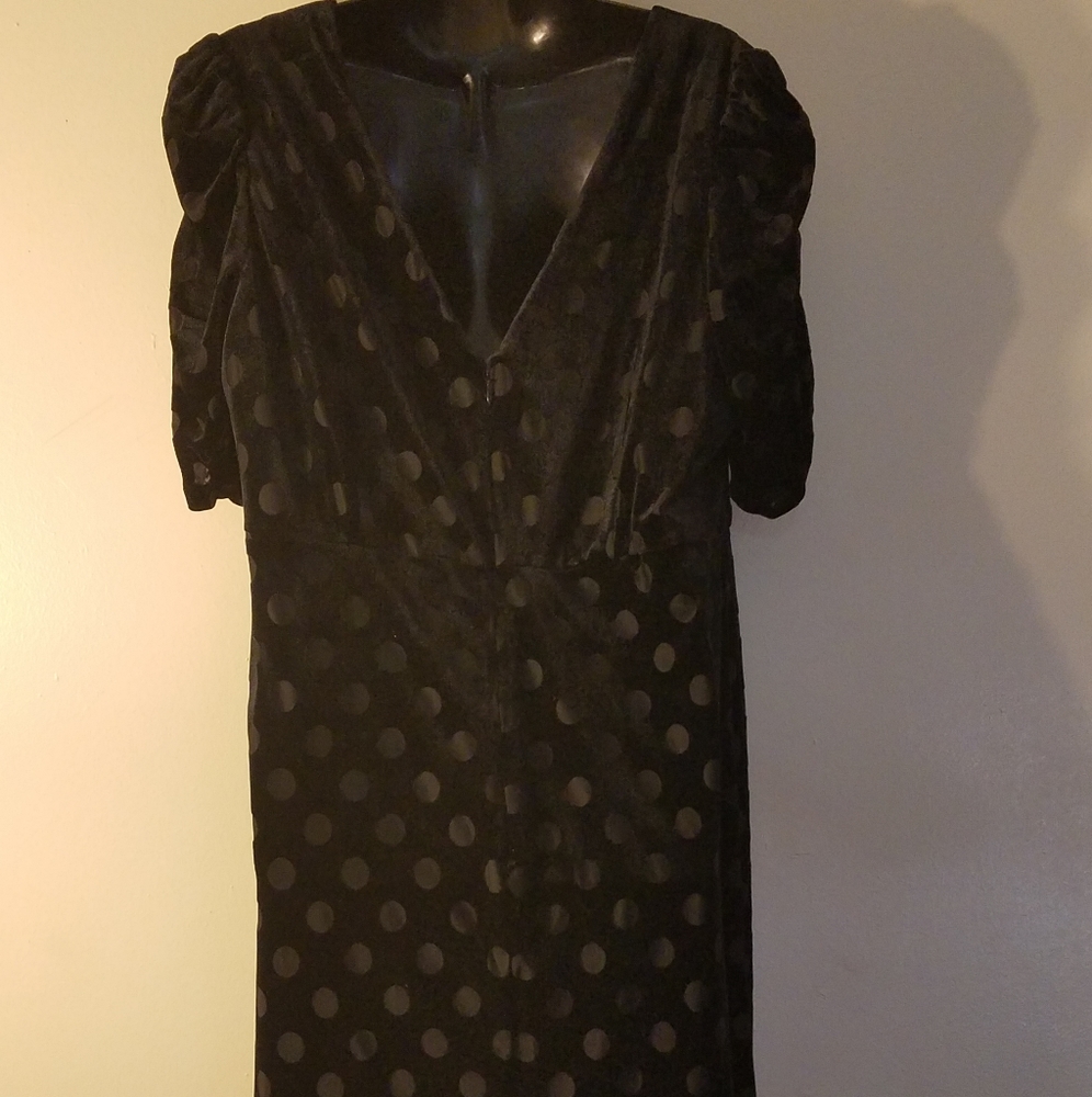 Betsey Johnson Womans Plus Velvet Dot sheath dress - Picture 6 of 7
